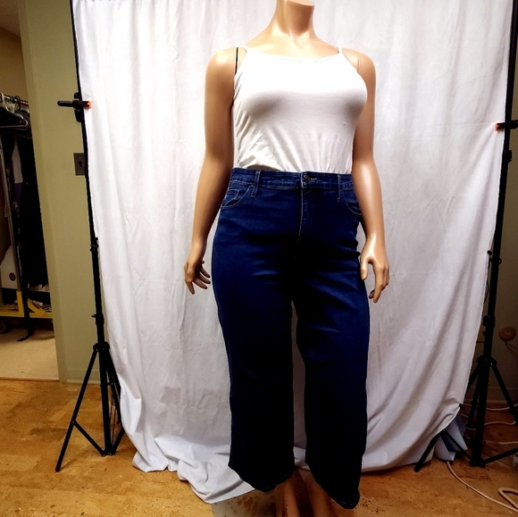 Dark wash high rise ankle length straight jeans - Picture 4 of 6